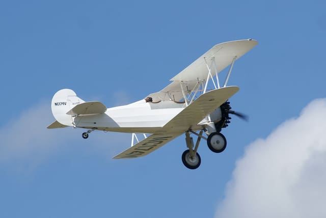 - Single-engine aircraft