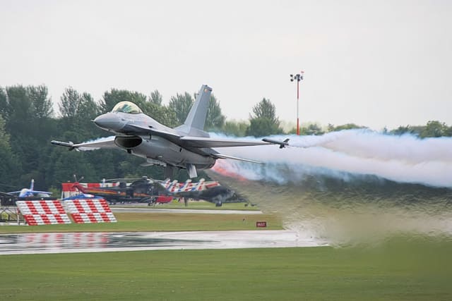 - Single-engine aircraft