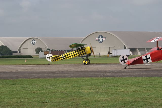 - Single-engine aircraft
