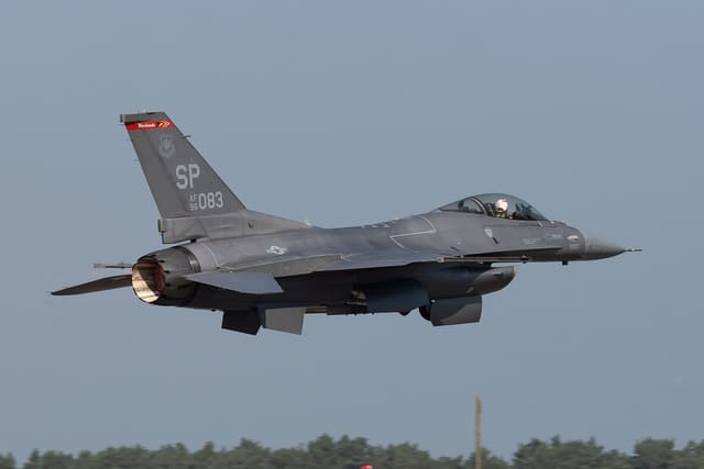 - Single-engine aircraft