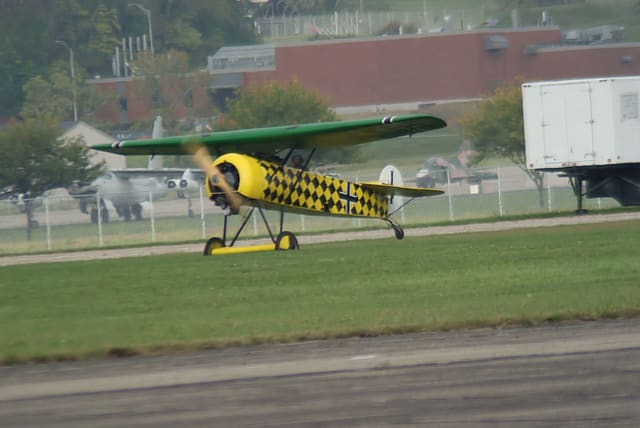 - Single-engine aircraft
