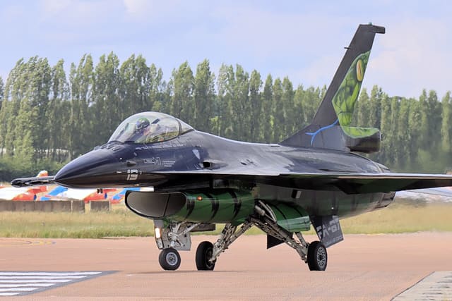 - Single-engine aircraft