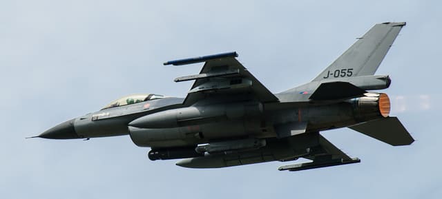 - Single-engine aircraft