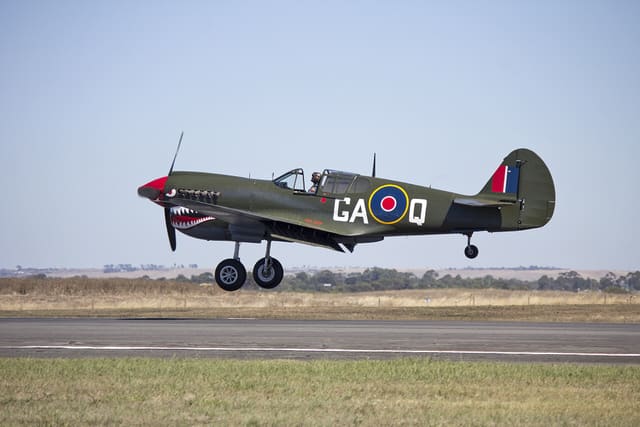 - Single-engine aircraft
