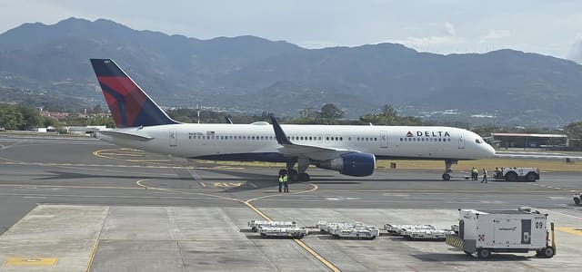 N687DL - Aircraft
