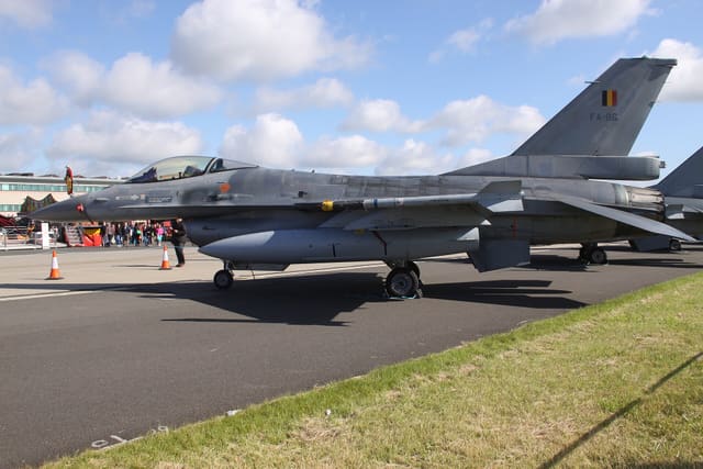 - Single-engine aircraft