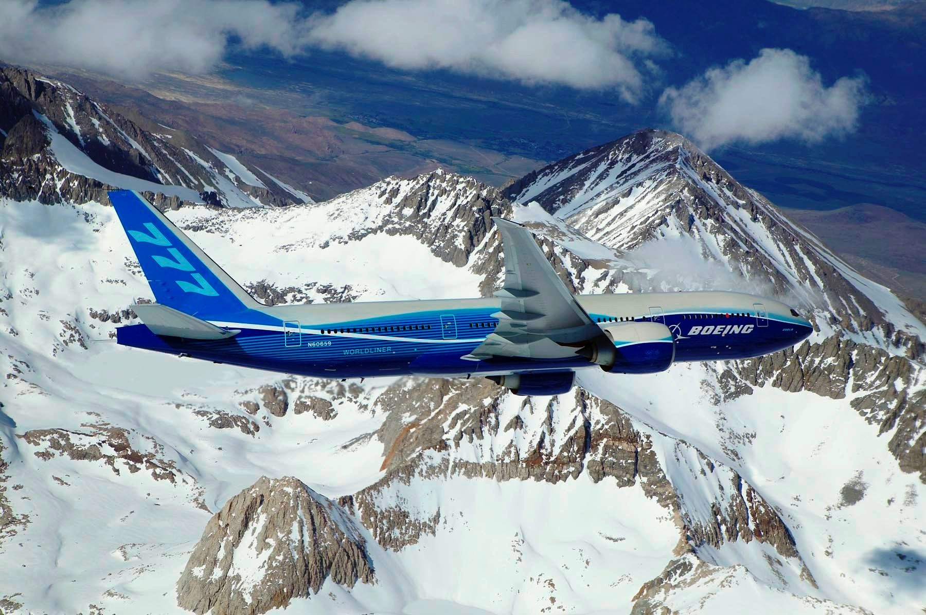 Boeing Dreamscape's best shot — N60659
