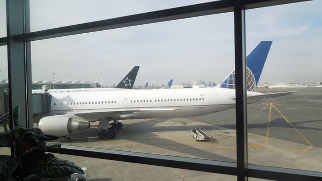 N76054 — Boeing