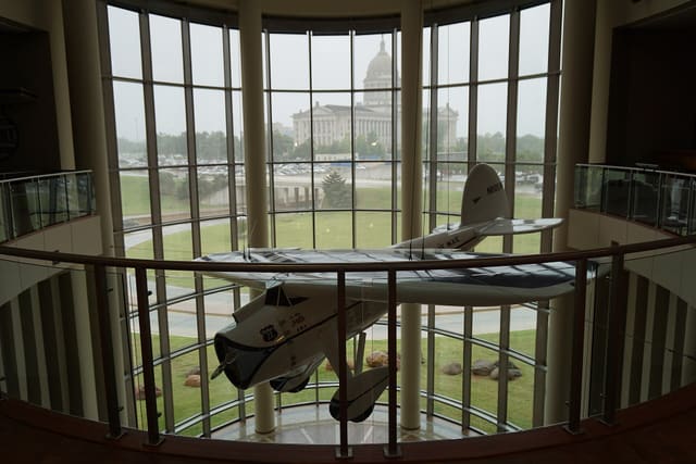 - Single-engine aircraft
