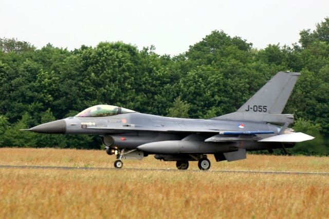- Single-engine aircraft