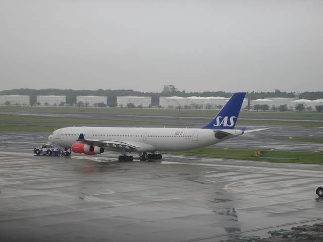- Aircraft