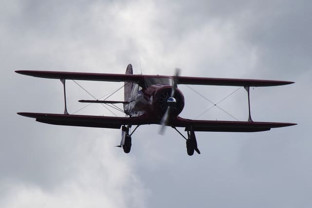 - Single-engine aircraft