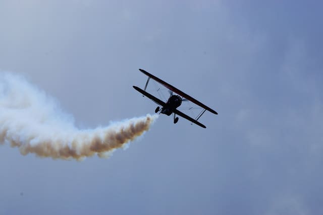 - Single-engine aircraft