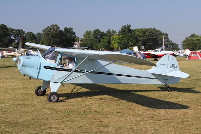 - Single-engine aircraft