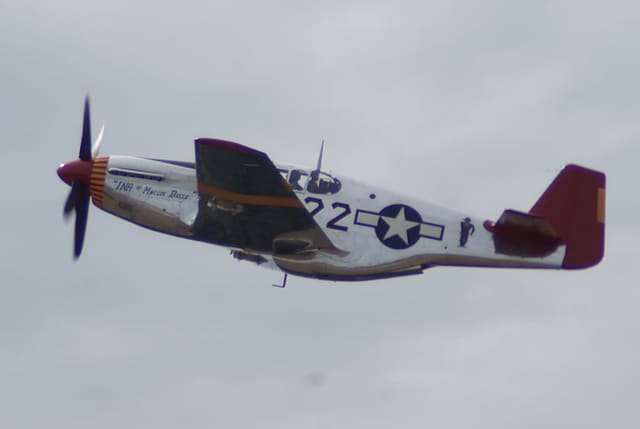 - Single-engine aircraft