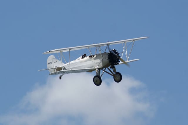 - Single-engine aircraft