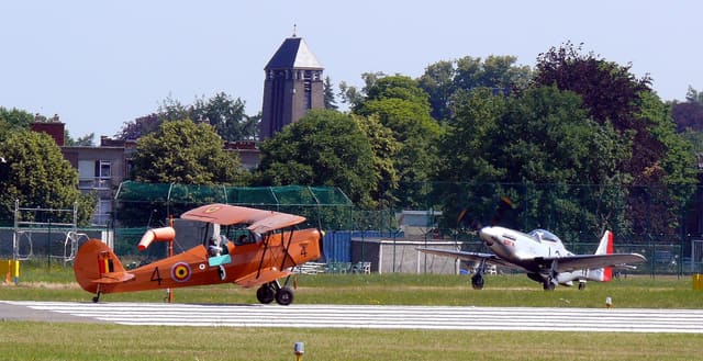 - Aircraft