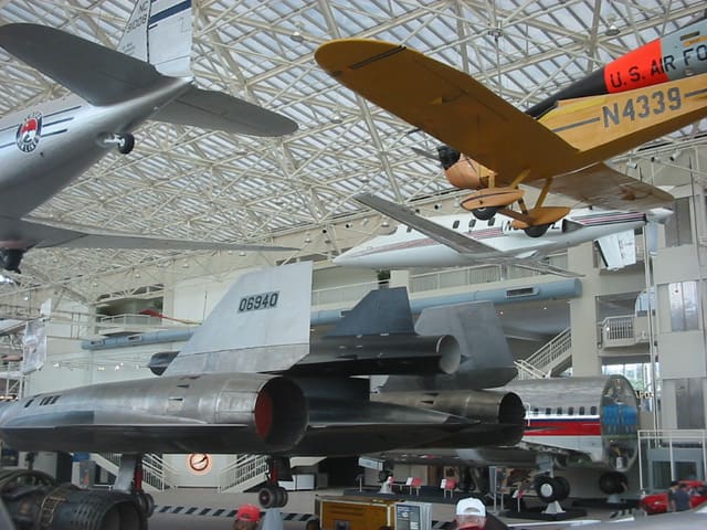 - Single-engine aircraft