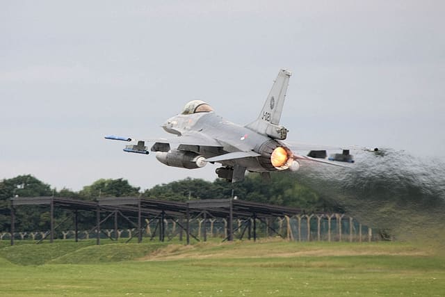- Single-engine aircraft