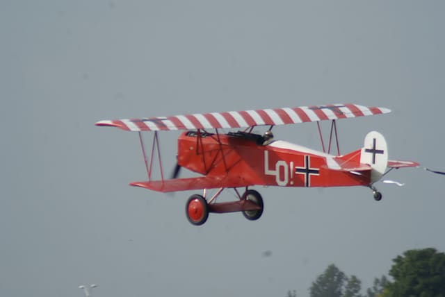 - Single-engine aircraft