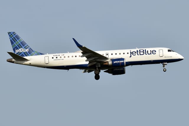 N318JB - Embraer