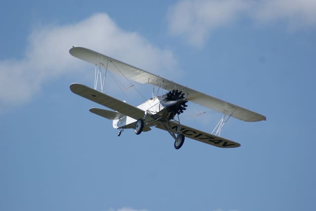 - Single-engine aircraft