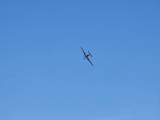 - Single-engine aircraft