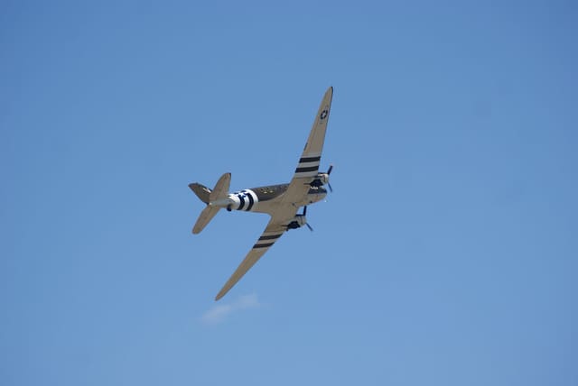 - Twin-engine aircraft
