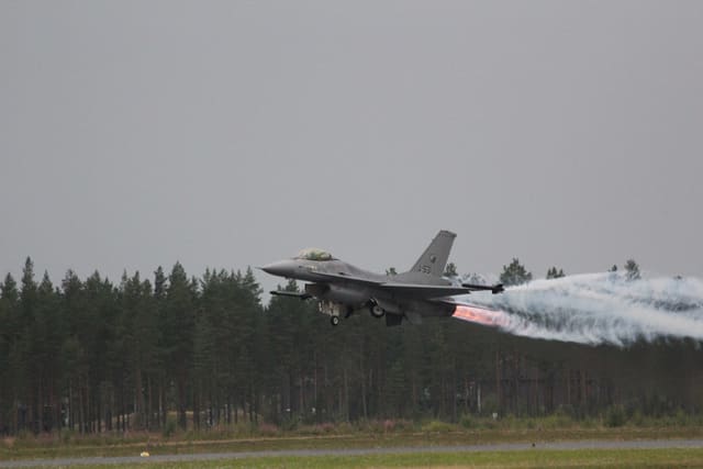 - Single-engine aircraft