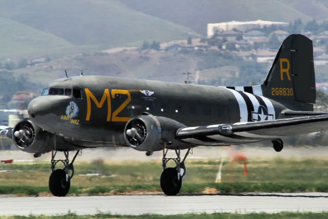 - Twin-engine aircraft