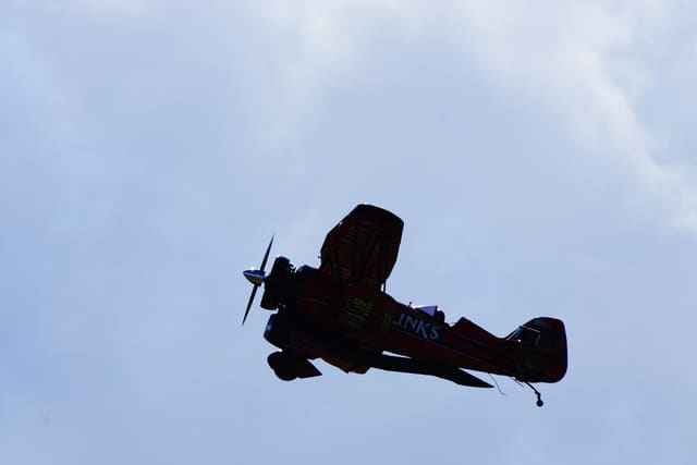 - Single-engine aircraft