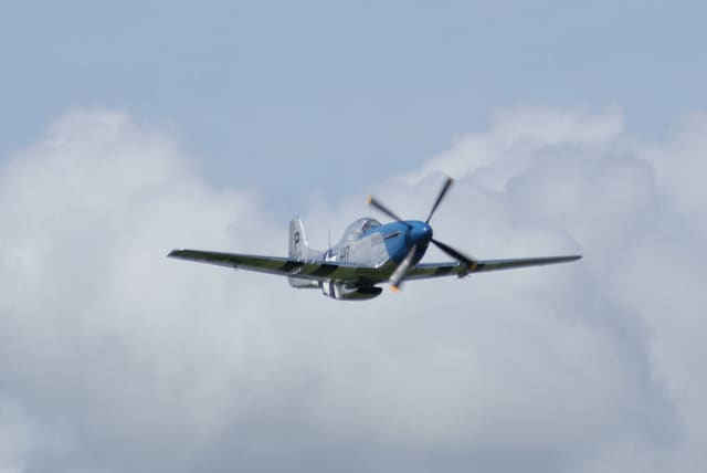 - Single-engine aircraft