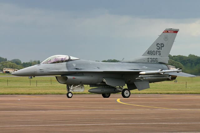 - Single-engine aircraft