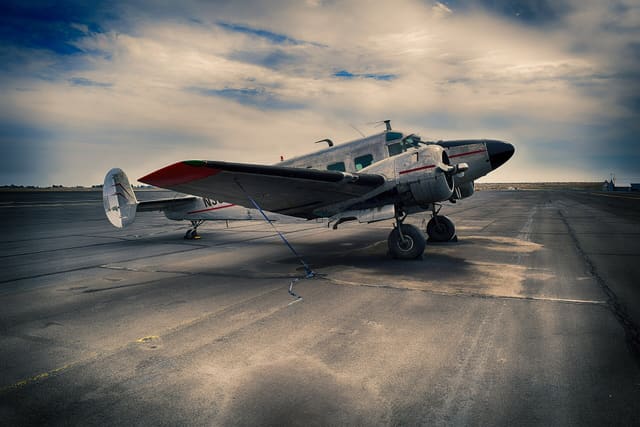 N33HH - Beechcraft
