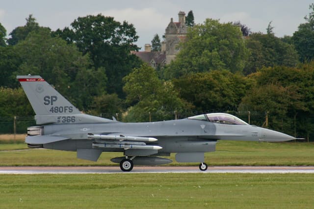 - Single-engine aircraft