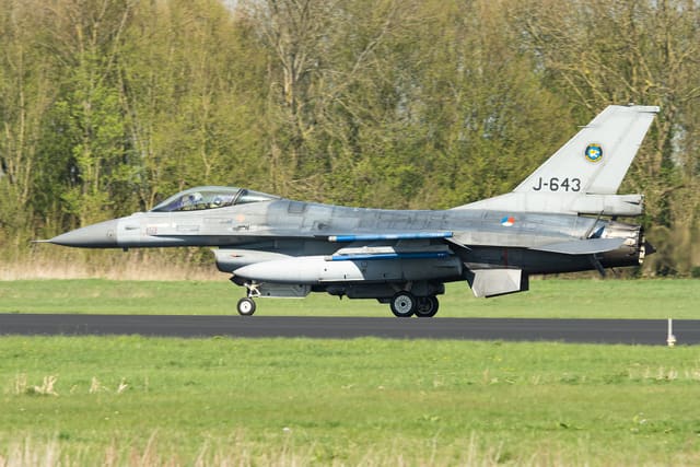 - Single-engine aircraft