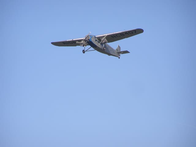 - Twin-engine aircraft