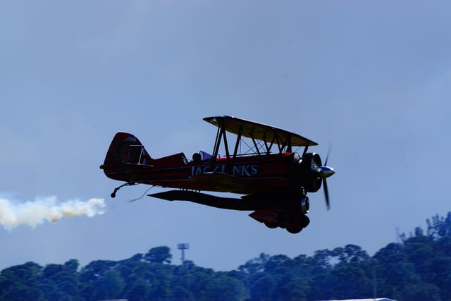 - Single-engine aircraft