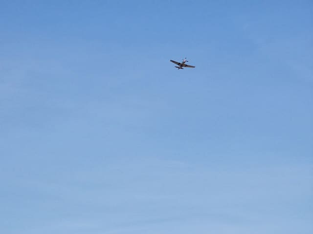 - Single-engine aircraft