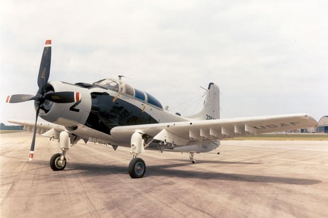 - Single-engine aircraft
