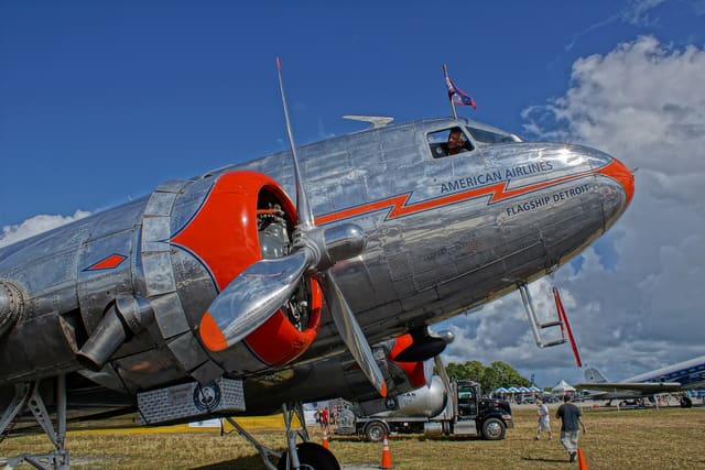 - Twin-engine aircraft