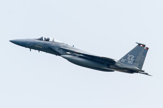 - Twin-engine aircraft