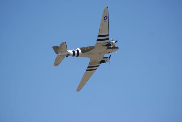 - Twin-engine aircraft