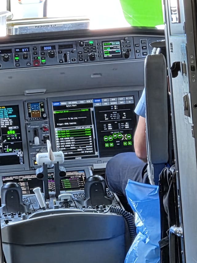 N3261J — Airbus A220-100