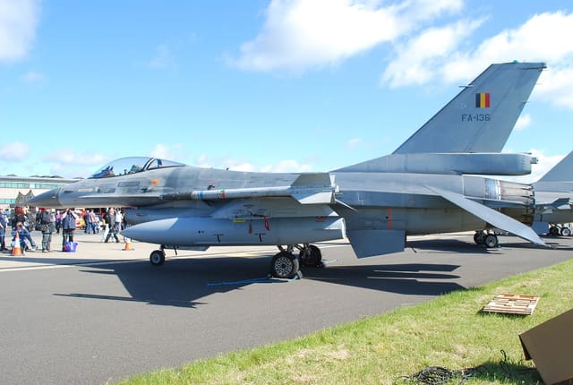 - Single-engine aircraft