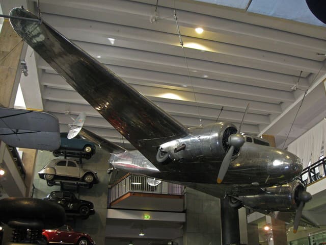 - Twin-engine aircraft