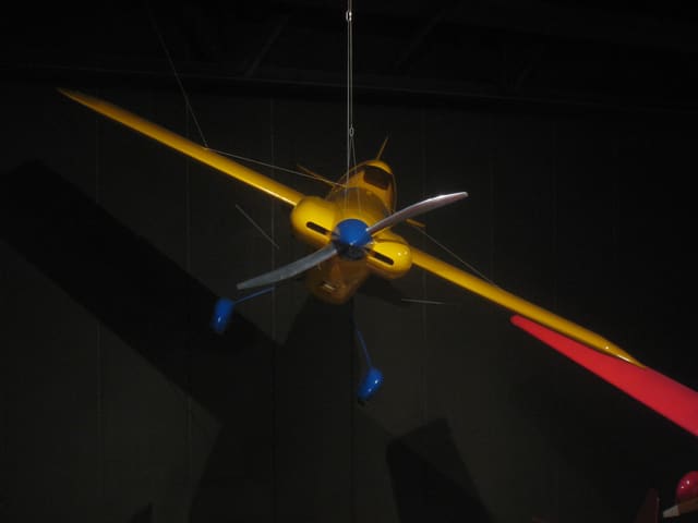- Single-engine aircraft