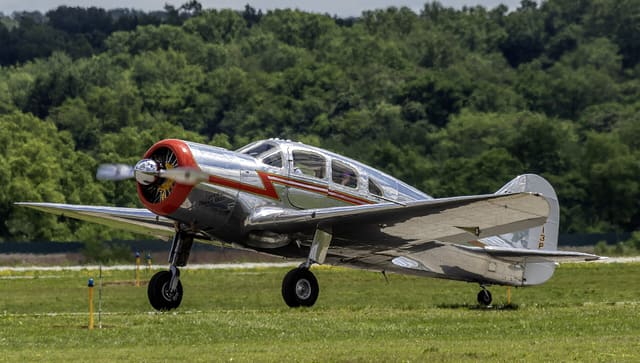 - Single-engine aircraft