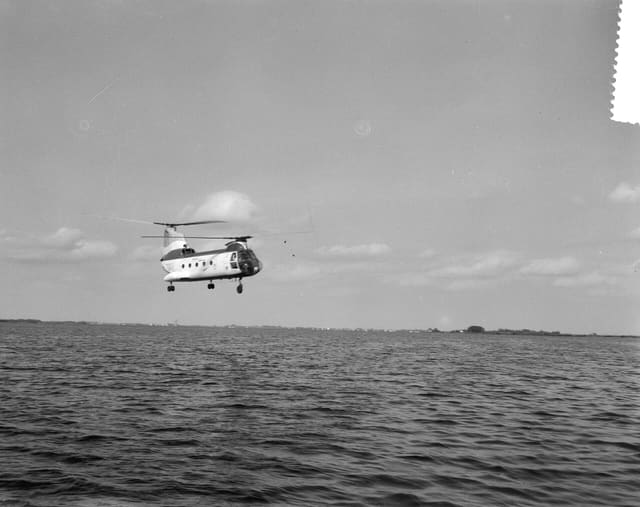 N74060 — Helicopter
