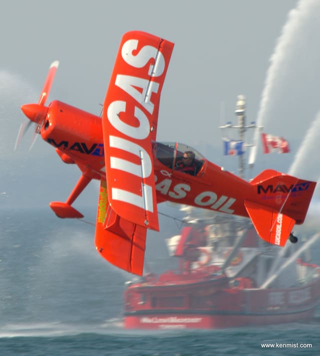 - Single-engine aircraft